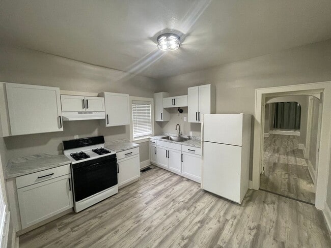 Building Photo - 1440 N 28th St
