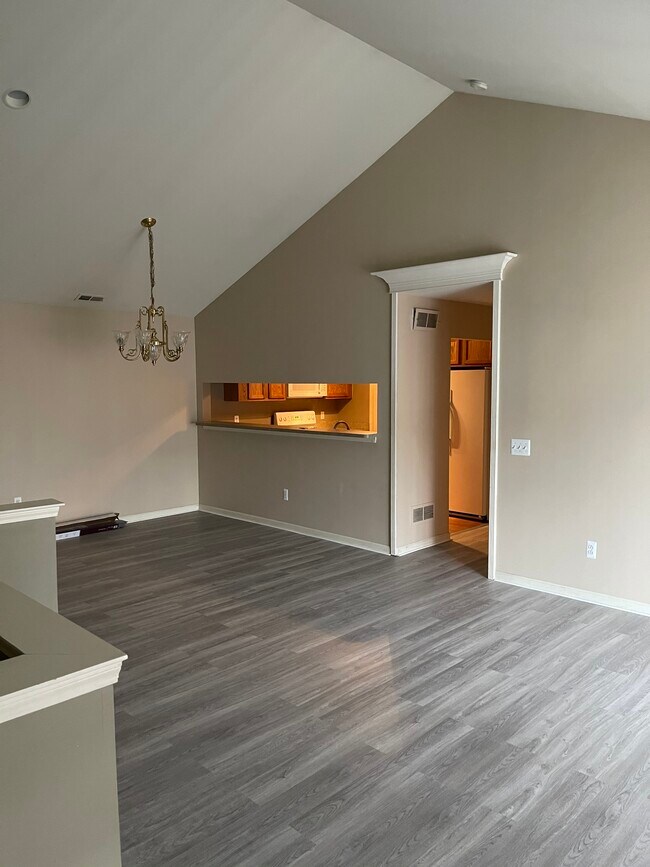 Building Photo - 3582 Whitaker Dr