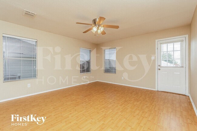 Building Photo - 2015 Angel Way