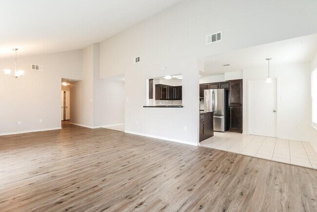 Foto del edificio - 9206 Bayou Bluff Dr