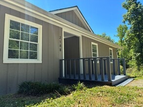 Building Photo - 218 Hickory Forest Rd