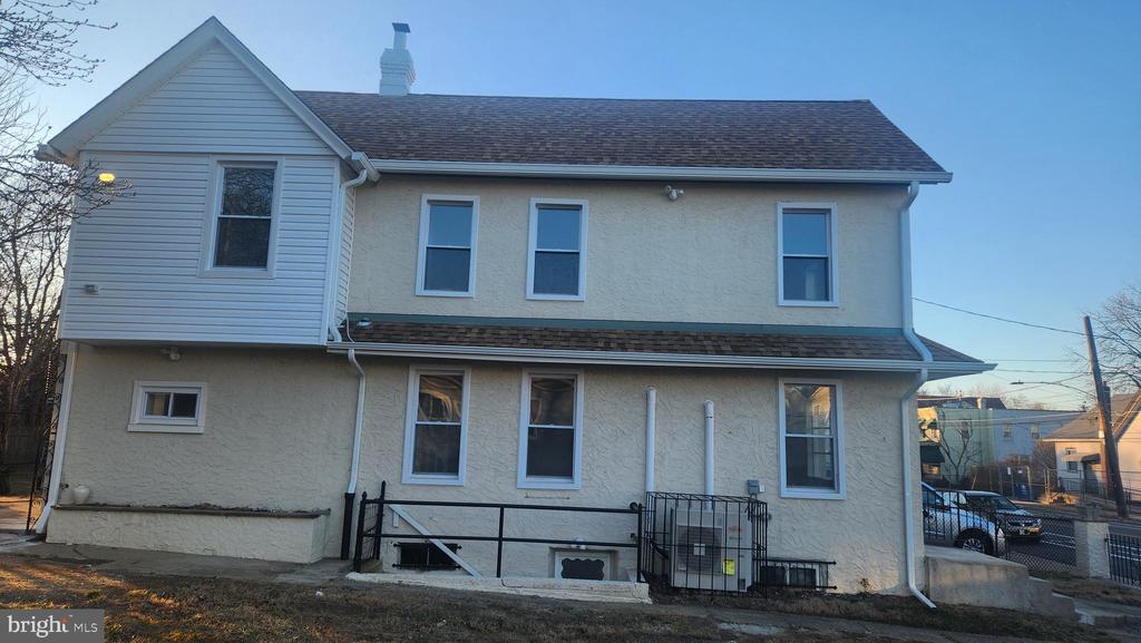Foto principal - 7536 Williams Ave