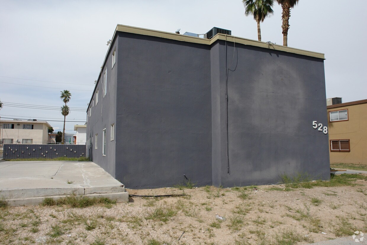 Building Photo - 528 Calcaterra Cir