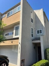 Building Photo - 18733 Racquet Ln
