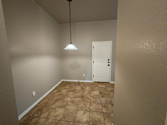 Building Photo - 701 Sladecek Dr