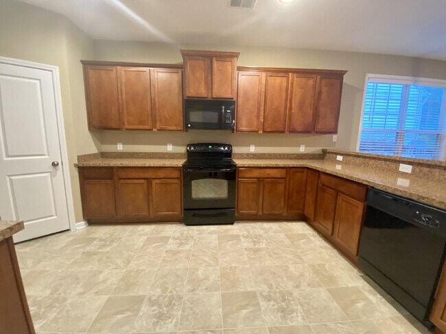 Building Photo - Five Bedroom Single Family Home in Cypress Ridge!