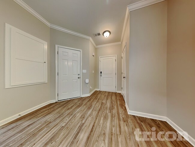 Building Photo - 336 Quiet Grove Dr