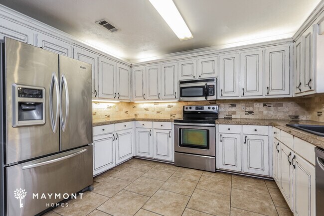 Building Photo - 1018 Cobblestone Pl