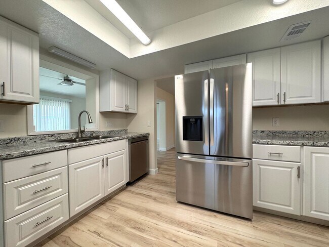 Foto del edificio - Move-In Special - $1,225 CREDIT! Three Bed...