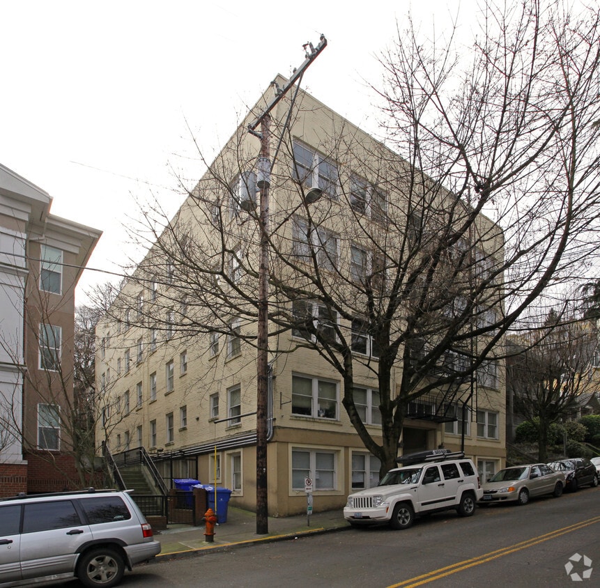 Primary Photo - The Francisco Apartments