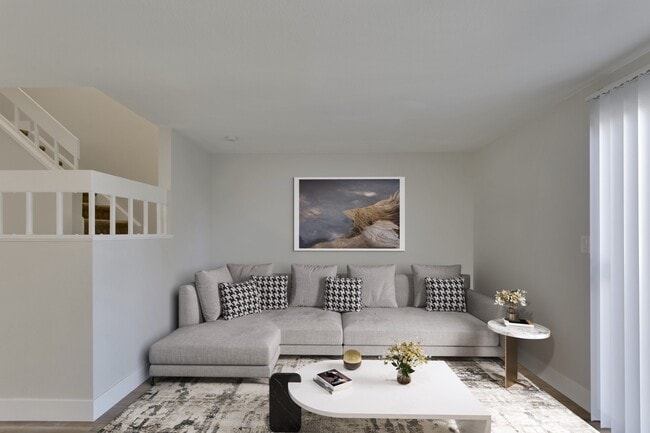 Building Photo - Elowyn