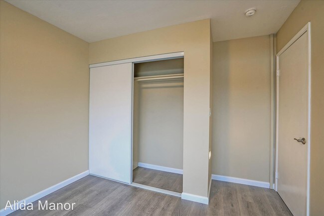 Foto del edificio - 416 Alida Way