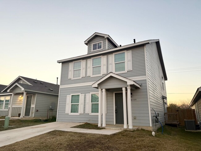 Building Photo - 4 bedroom, 2 bathroom home in South San An...