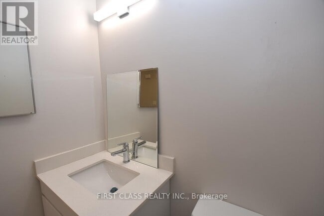 Building Photo - 58 Bradstone Square
