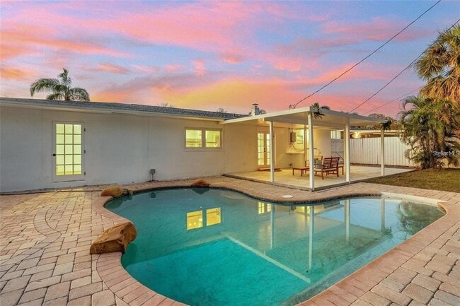 Foto del edificio - 1320 Dixie Ln S