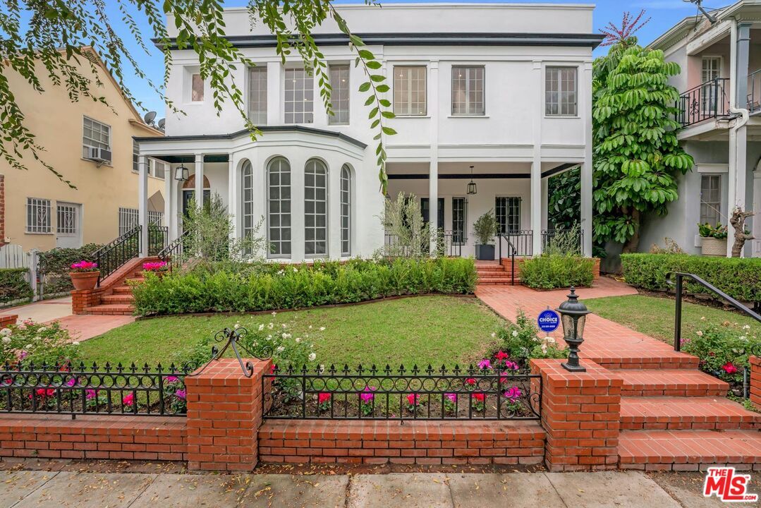 141 S Peck Dr Beverly Hills, CA 90212 Alquileres en Beverly Hills, CA