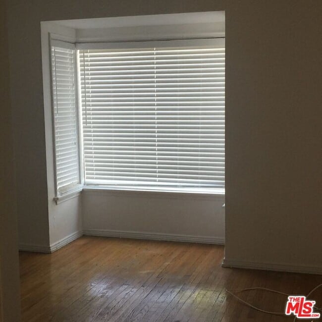 Building Photo - 5245 Maymont Dr