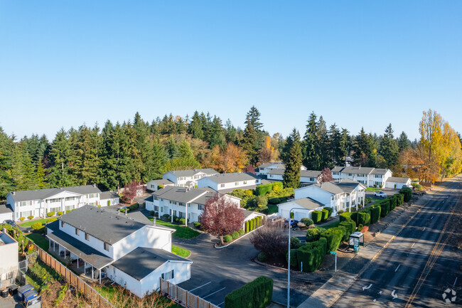 Building Photo - Twin Lakes Condominiums