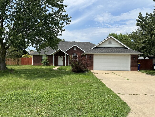 Building Photo - 312 Edgehill Ave