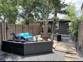 Building Photo - 4019 Ascot Ln