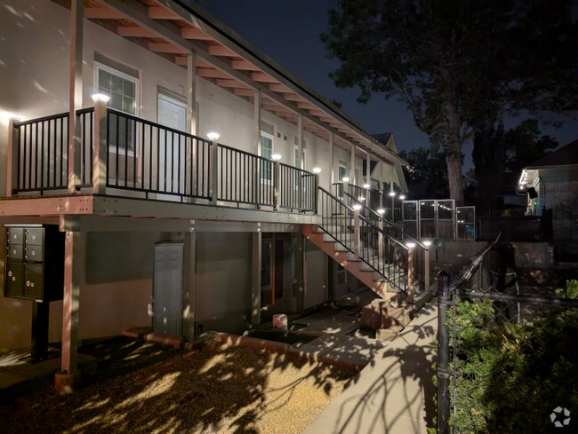Building Photo - 29 12th Ave