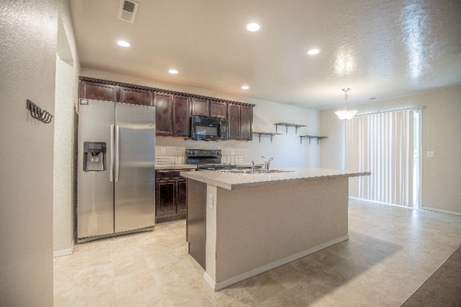 Building Photo - 13509 Palm Beach Dr