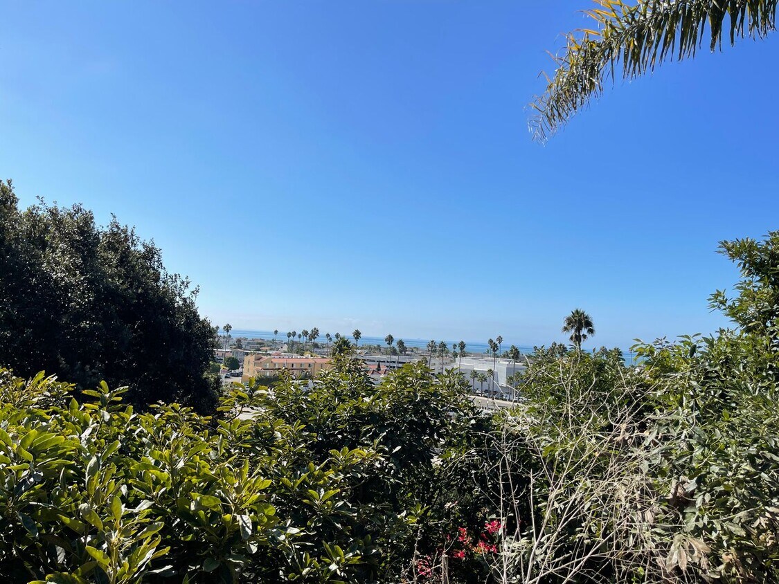 Foto principal - Stunning 4b/3b home in Ventura with Ocean Views!