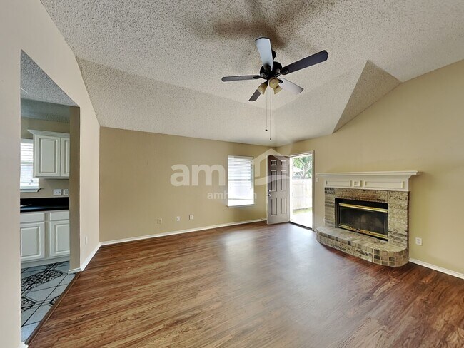 Foto del edificio - 8432 Odell St