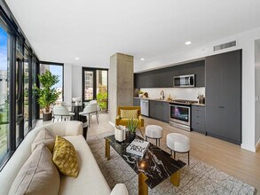 Building Photo - 1119 7th Ave