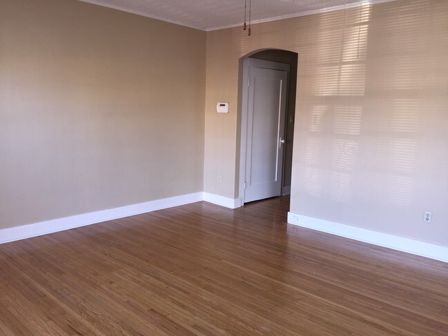 Living Room Facing West - 2101 Hillcrest Dr