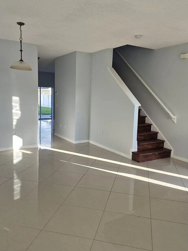 Foto del edificio - 5744 Vista Linda Dr