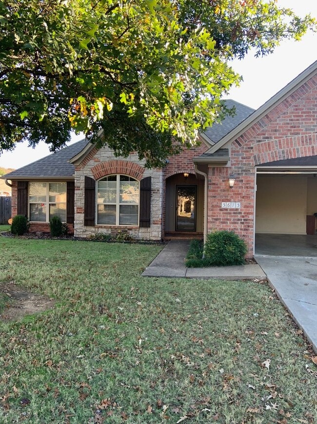 Building Photo - 3673 W Mountain View Dr