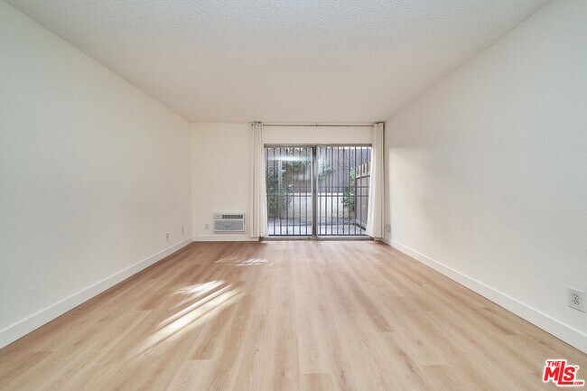 Foto del edificio - 320 S Ardmore Ave