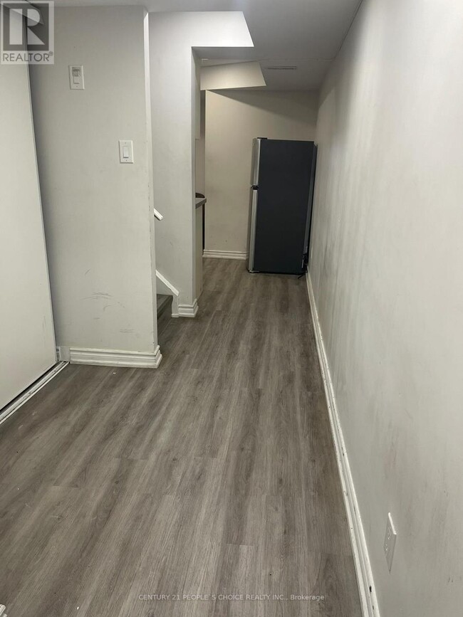 Building Photo - 28 Meandering Trail