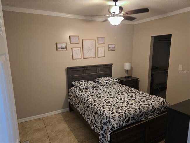 Foto del edificio - 23737 Lake Ave