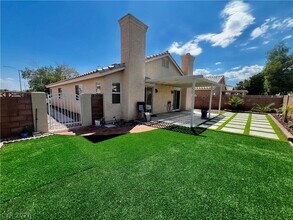 Building Photo - 7100 Village Shore Ct