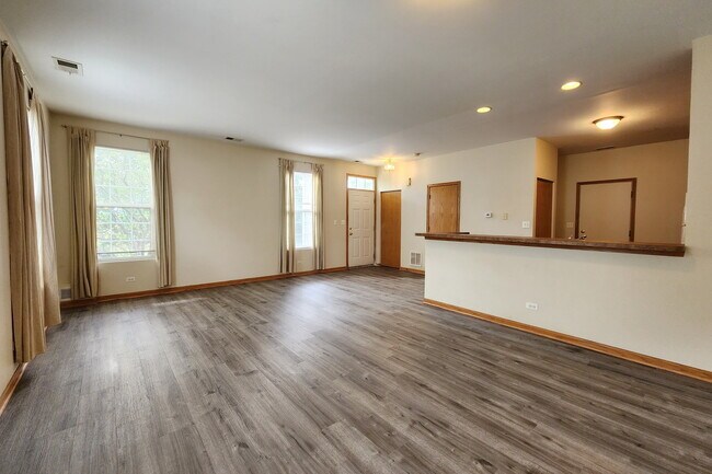 Foto del edificio - 263 Springbrook Trail S