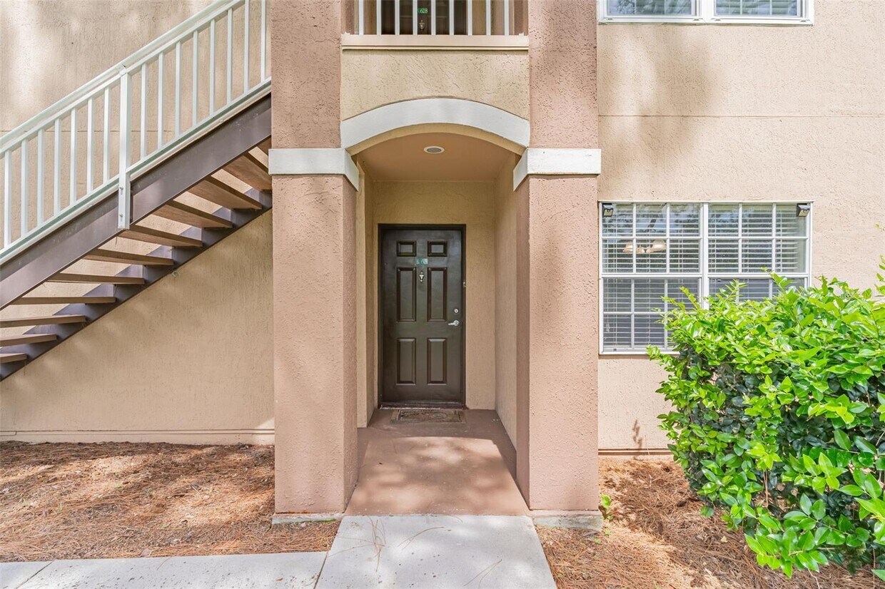 Primary Photo - 13953 Fairway Island Dr