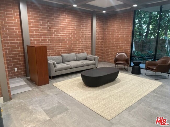 Foto del edificio - 11750 W Sunset Blvd