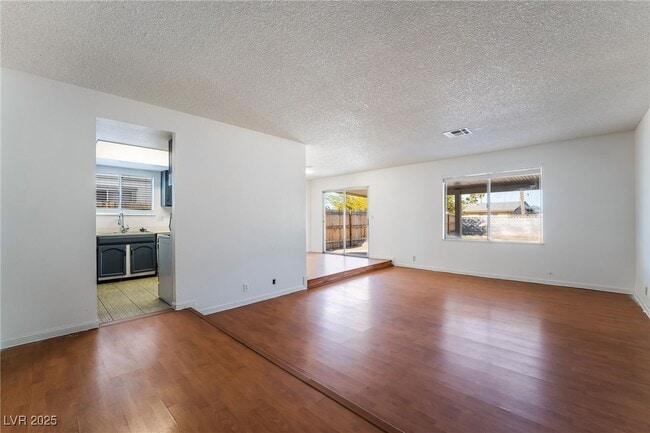 Building Photo - 4739 Buena Vista Way