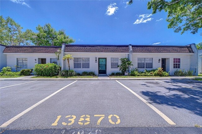 Photo - 13870 Oakwood Ln Apartment