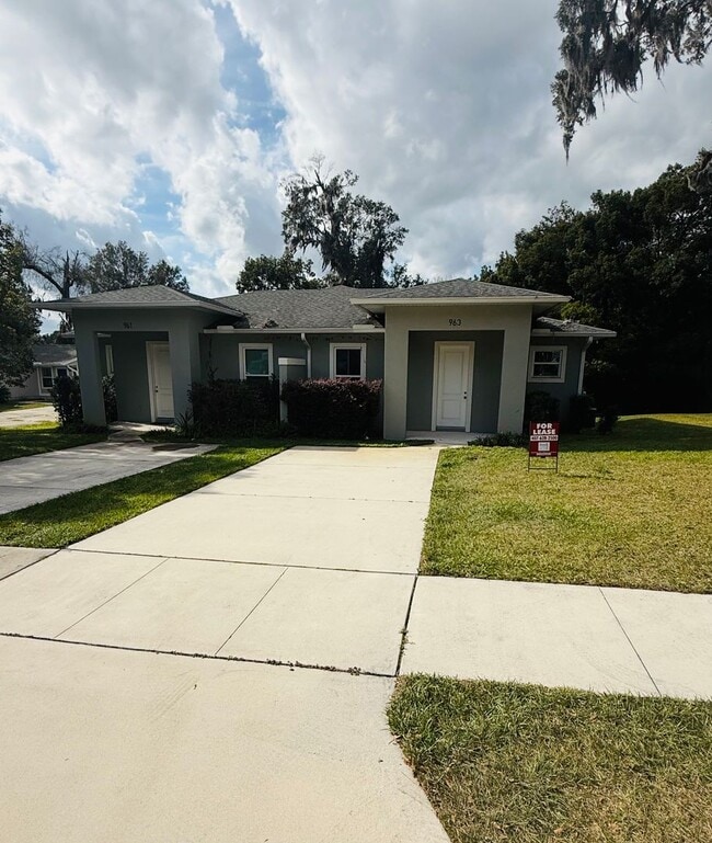 Foto del edificio - Gorgeous, Modern 2/2 Duplex in Orange City!