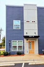 Building Photo - 1511 Fort Bragg Rd