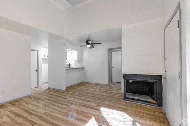 2BD, 2BA - 1,054SF - Casa Valencia