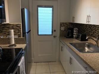Foto del edificio - 1395 NE 167th St