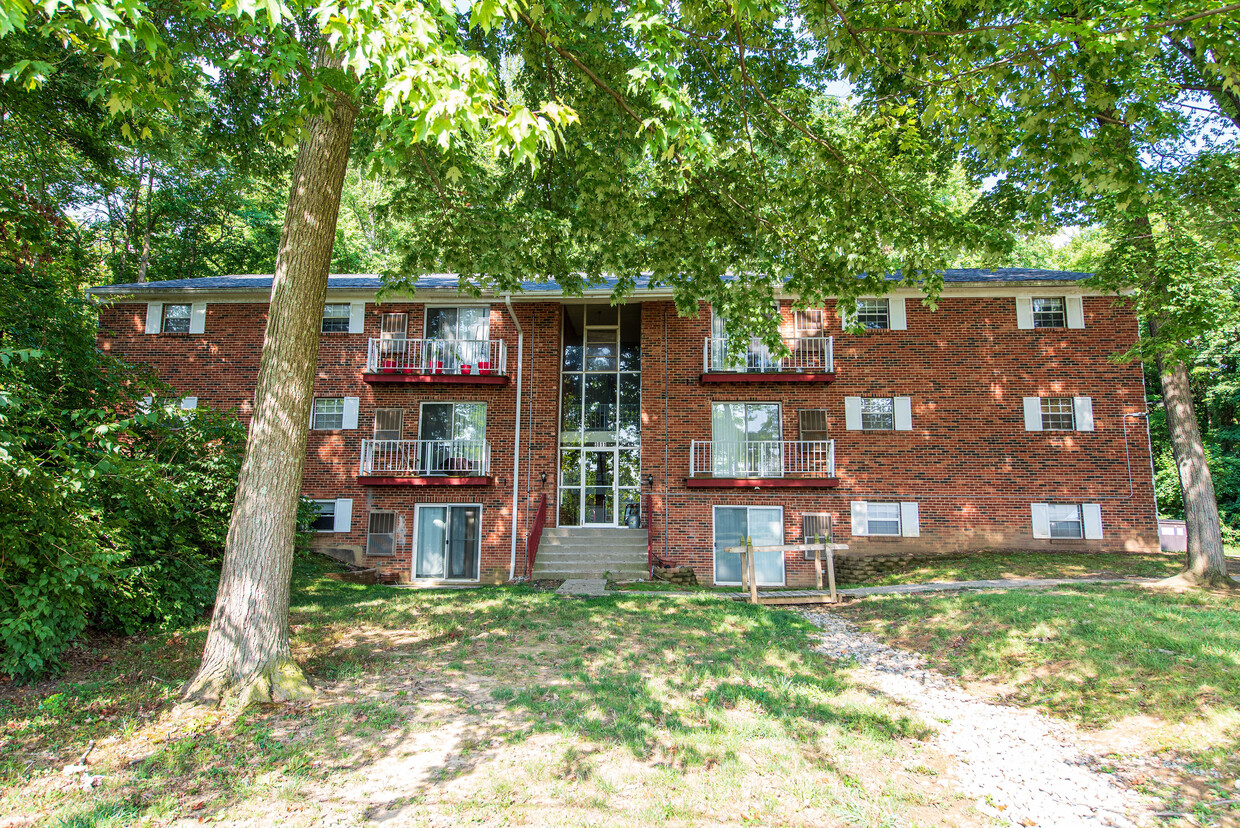 Foto principal - 3811 Rohling Oaks Dr