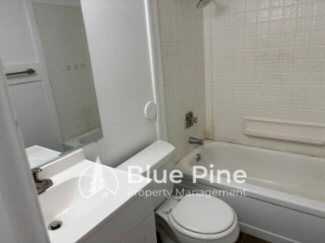 Foto del edificio - 411 Gladstone St