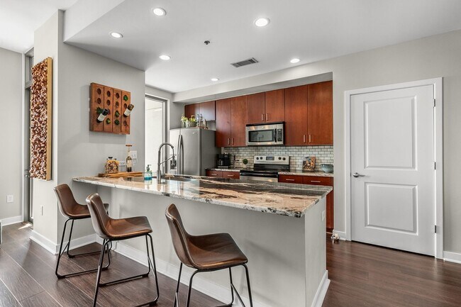 Foto del edificio - Charming 2BR Condo in Midtown Atlanta