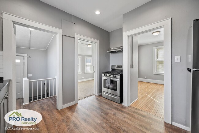 Foto del edificio - 3 Bedroom Home in South Minneapolis
