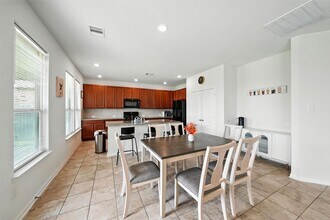 Building Photo - 15410 Rosehill Summit Ln